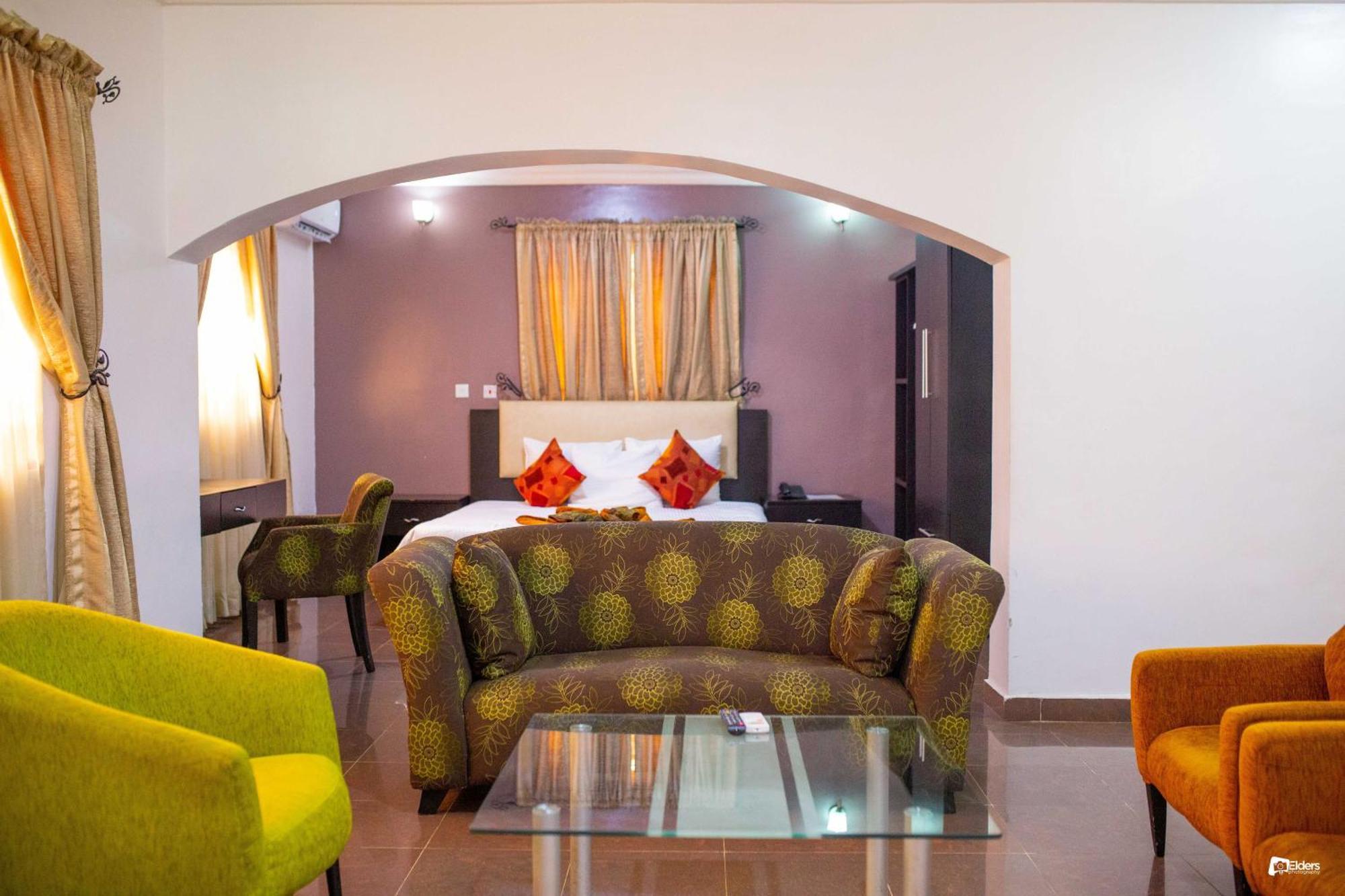 Suru Express Hotel Gra Lagos Eksteriør bilde