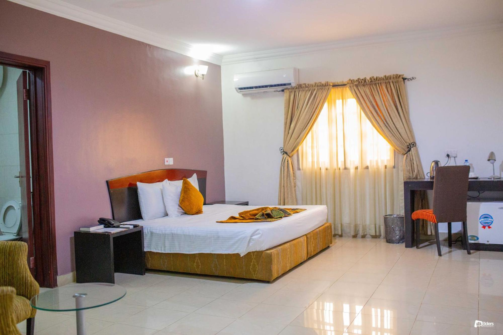 Suru Express Hotel Gra Lagos Eksteriør bilde